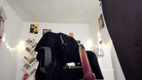 paola online show from December 16, 11:28 pm