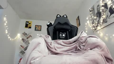 paola online show from December 22, 6:26 pm