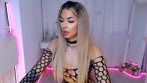 Snapshot of yuukenzi chatting on February 7, 10:08 am Maria online show from February 7, 10:08 am