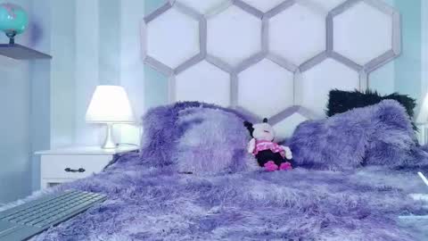 Snapshot of yvi_taylor chatting on January 19, 11:47 am yvi online show from January 19, 11:47 am