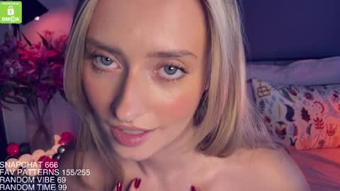 The Queen Bitch of the United Kingdom online show from February 19, 5:47 am