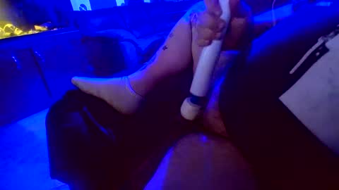 Snapshot of z0rl0c chatting on January 19, 4:12 am Z0RL0C online show from January 19, 4:12 am