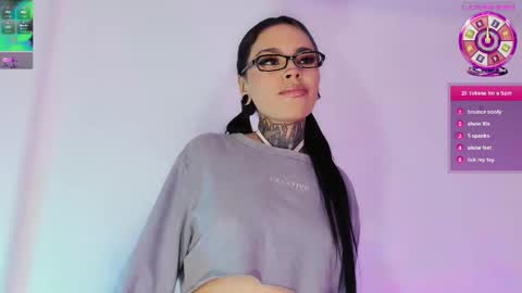 Snapshot of z_e_t_h_a chatting on September 12, 5:40 am tazzie online show from September 12, 5:40 am