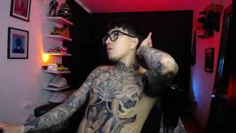 zac_muller1 online show from October 13, 4:51 pm