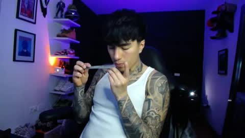 zac_muller1 online show from December 1, 11:32 pm