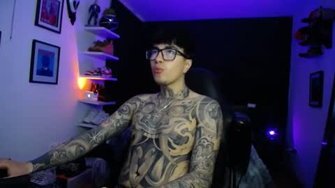 zac_muller1 online show from December 2, 11:37 am