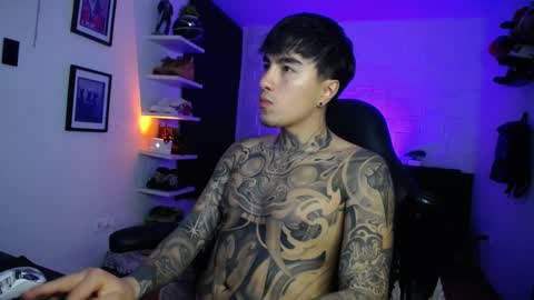 zac_muller1 online show from March 7, 6:43 am