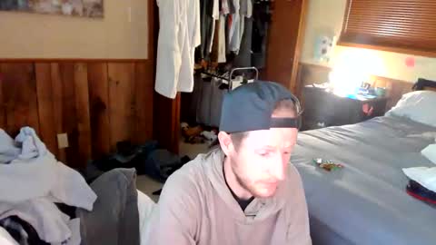 Snapshot of zacatiz379 chatting on May 7, 6:41 am zacatiz379 online show from May 7, 6:41 am