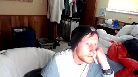 Snapshot of zacatiz379 chatting on May 18, 10:15 pm zacatiz379 online show from May 18, 10:15 pm