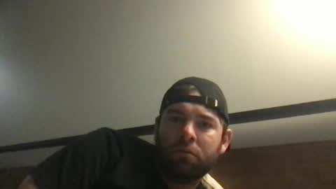 Snapshot of zachbromine chatting on May 14, 5:03 am First time online show from May 14, 5:03 am
