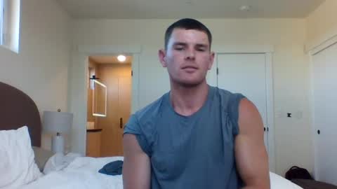 Snapshot of zachschaefer chatting on June 21, 1:41 am zachschaefer online show from June 21, 1:41 am