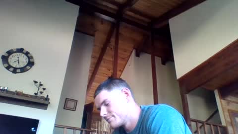 Snapshot of zachschaefer chatting on August 6, 11:17 pm zachschaefer online show from August 6, 11:17 pm
