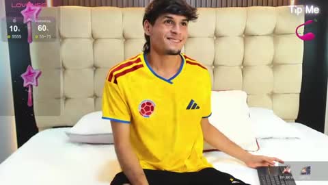 zack23__ online show from July 8, 3:11 am