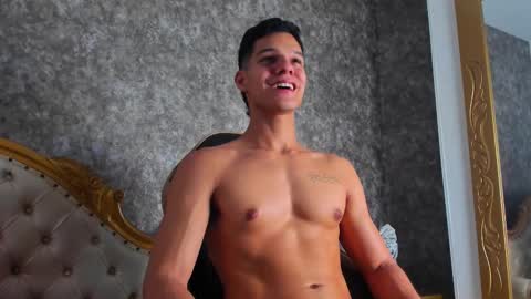 zack_deen online show from February 8, 7:17 pm