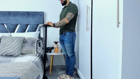 Richard online show from November 27, 1:02 pm