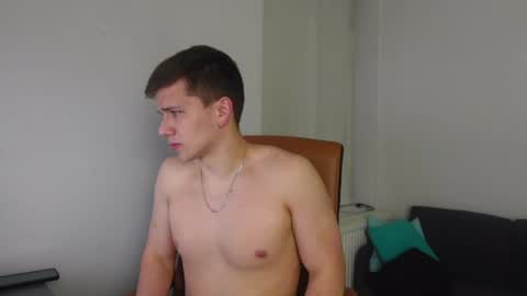 ZACK GILLIAN online show from May 4, 7:54 pm