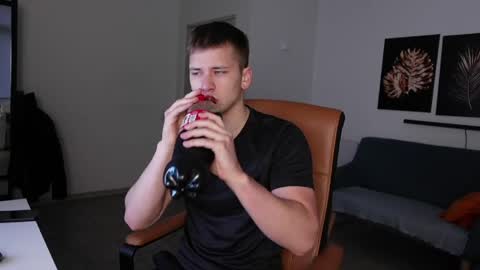 ZACK GILLIAN online show from May 22, 2:40 am