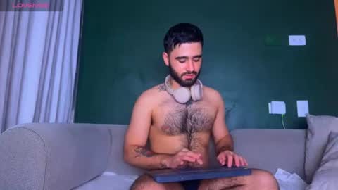 zack_sullivan22 online show from June 26, 2:38 am