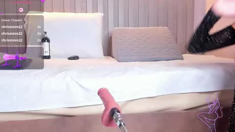 Zafiro online show from February 3, 6:40 am