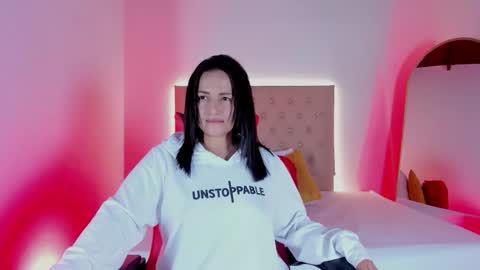 Zafiro Brown online show from October 3, 11:40 am