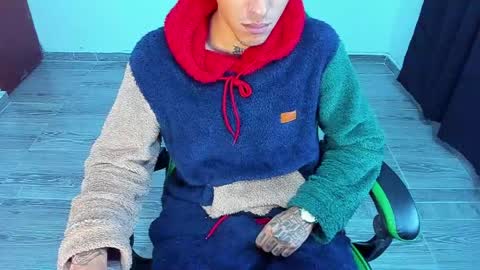 BiG Zafiro online show from April 12, 11:48 am