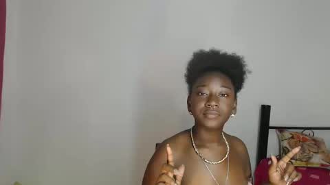 Snapshot of zahhysims chatting on February 13, 4:39 pm zahhy online show from February 13, 4:39 pm