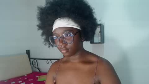 Snapshot of zahhysims chatting on February 23, 4:13 pm zahhy online show from February 23, 4:13 pm