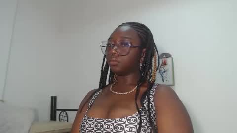 Snapshot of zahhysims chatting on February 26, 12:14 pm zahhy online show from February 26, 12:14 pm