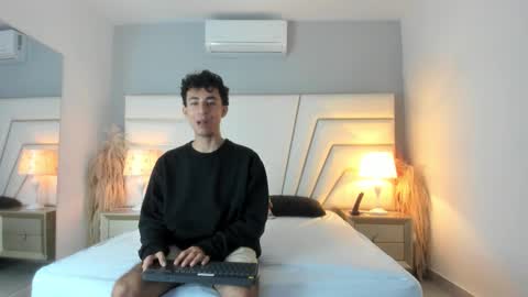 Snapshot of zahir_ashar chatting on October 27, 11:14 am zahir_ashar online show from October 27, 11:14 am