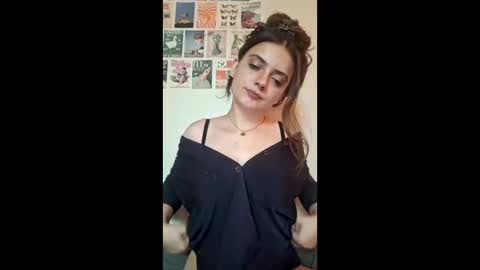 Snapshot of zaileyb chatting on February 16, 2:46 pm ZaileyB online show from February 16, 2:46 pm