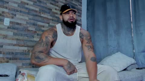 Snapshot of zain_diesel7 chatting on February 4, 12:55 pm INSTAGRAM yormanfit7 online show from February 4, 12:55 pm