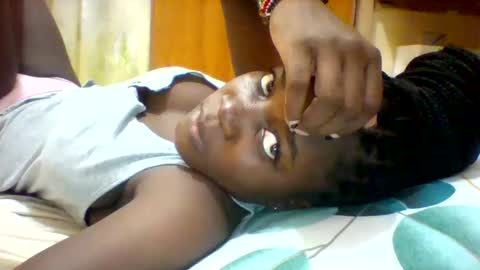 Snapshot of zainxxxx chatting on February 25, 12:24 pm zainxxxx online show from February 25, 12:24 pm