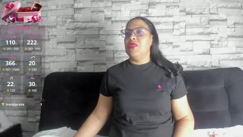 Danna online show from October 29, 12:24 am