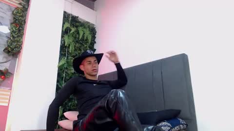 Snapshot of zamirscott chatting on June 10, 12:26 pm Zamir online show from June 10, 12:26 pm