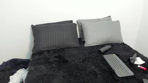 zammii69 online show from December 13, 8:15 pm