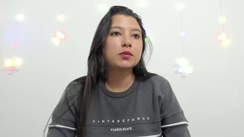 zammii69 online show from December 24, 12:44 am