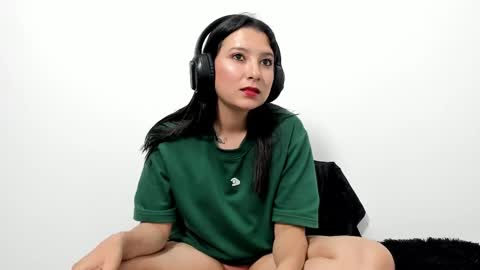 zammii69 online show from October 11, 10:19 pm