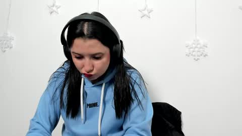 zammii69 online show from May 31, 1:40 pm