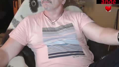 Snapshot of zander007 chatting on November 5, 4:07 pm zander007 online show from November 5, 4:07 pm