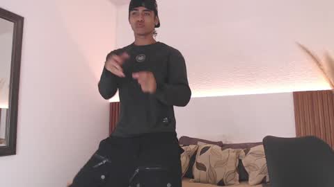 Zander online show from December 11, 1:49 pm