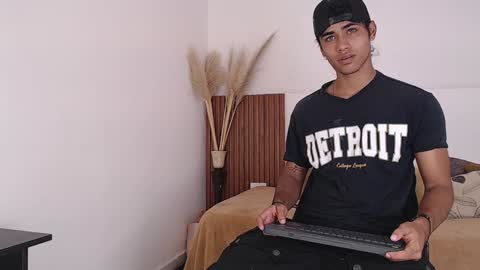 Zander online show from December 13, 1:55 pm