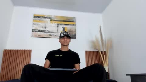 Zander online show from November 21, 1:32 pm