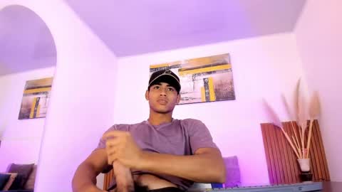 Zander online show from April 10, 1:16 pm