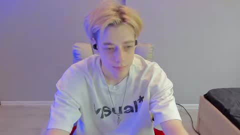 Snapshot of zane_steele chatting on June 26, 5:17 pm Kel online show from June 26, 5:17 pm