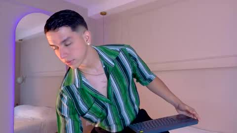 Zane Dawson online show from October 31, 4:02 am