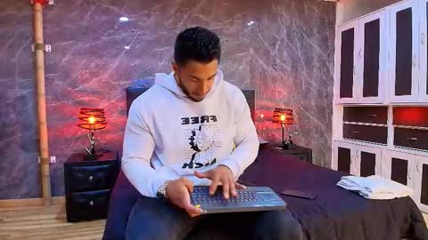 zanemaverick online show from March 3, 11:38 am