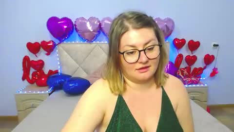 zannadreil online show from February 25, 1:30 am