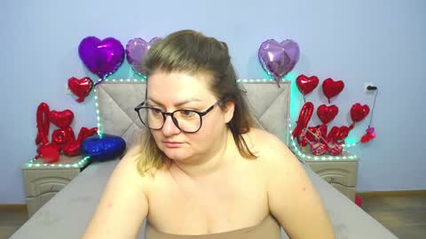 zannadreil online show from February 26, 1:32 am