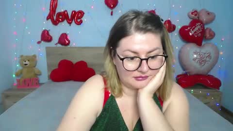 zannadreil online show from February 28, 9:44 pm