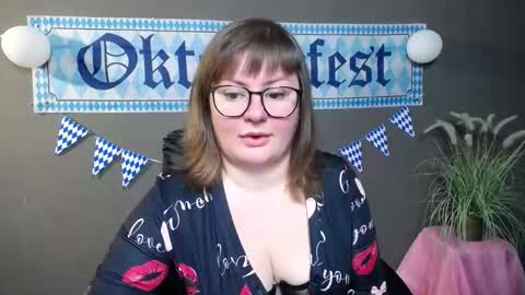 zannadreil online show from October 10, 7:02 pm